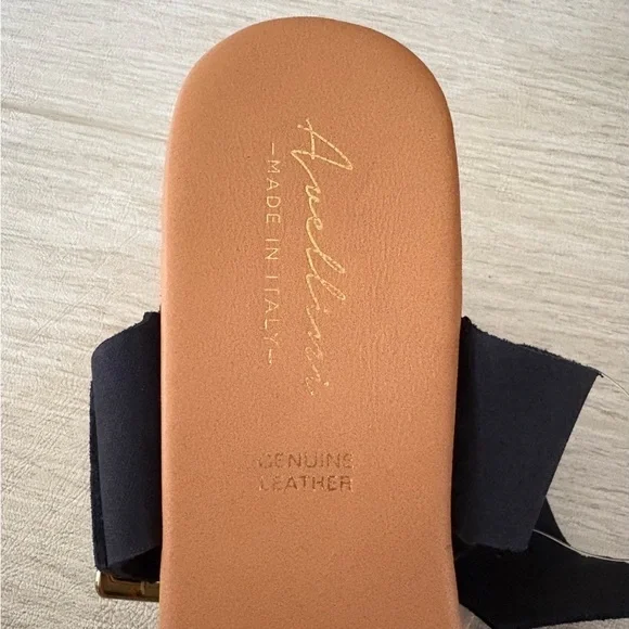 NEW Avelinni Italian navy suede double strap block heel slide sandals - Picture 3 of 7